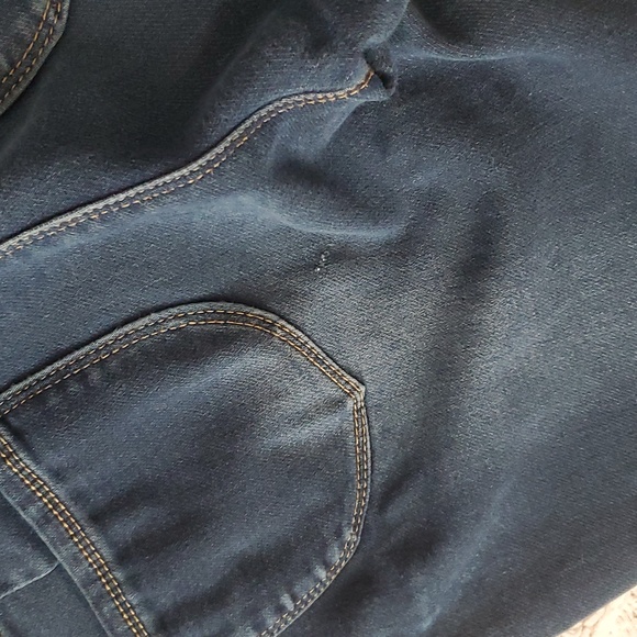 Soft Low Rise Curvy Jegging Butt Curving Jeans Dark Blue- Small - Picture 6 of 8